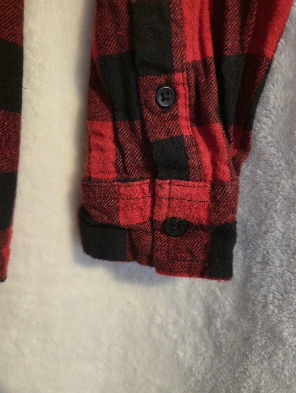 Red and Black Plaid Longsleeve Shirt - Picture 5 of 9
